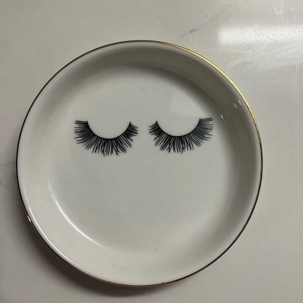 NWOT- small jewelry dish